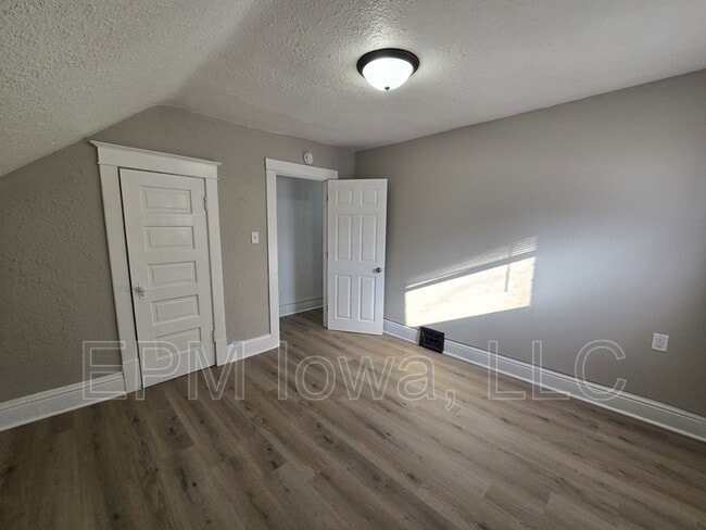 Building Photo - 827 Dawson St