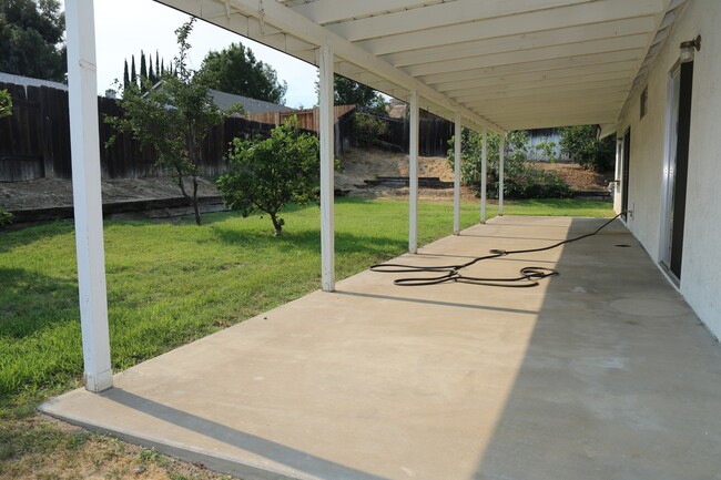 Building Photo - Spacious SIngle Story on Quiet Street