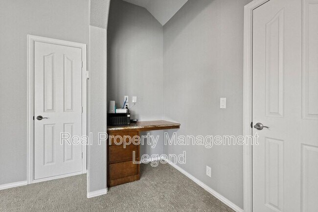 Building Photo - 1451 Cedar Hollow Dr