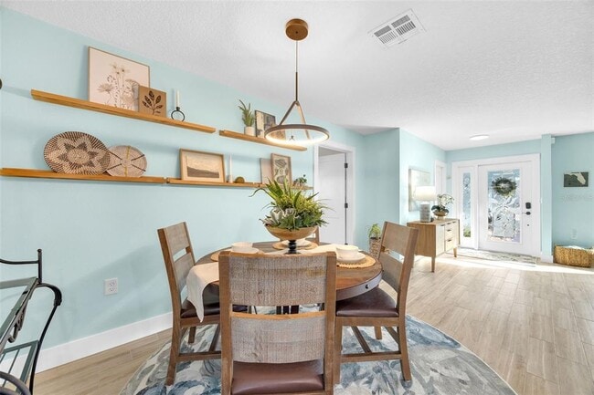 Building Photo - 1015 Spindle Palm Way