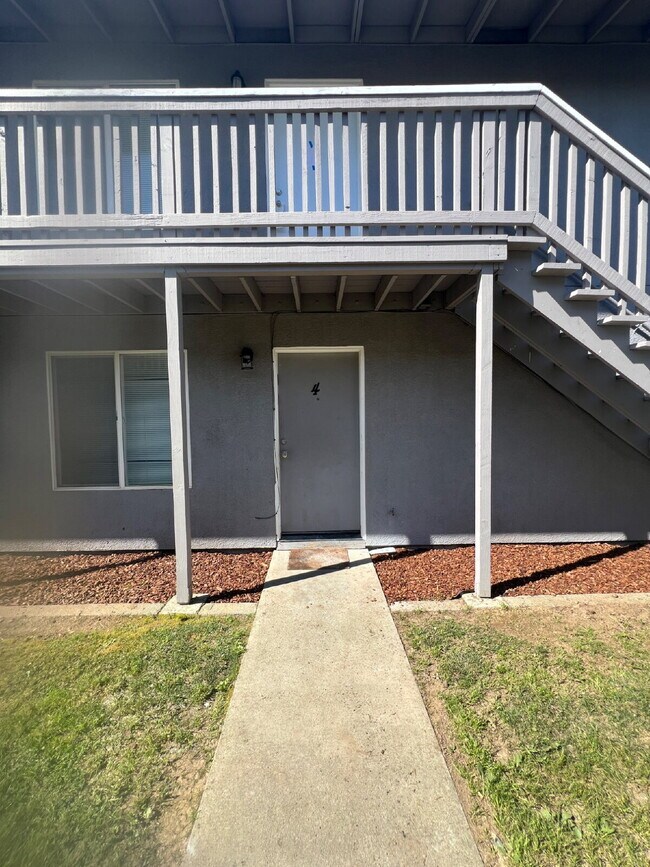 Building Photo - 2205 15th Ave