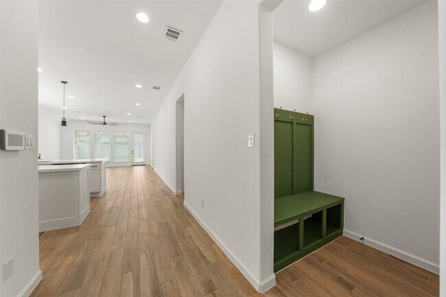 Building Photo - 7420 Caprock Cyn Ln