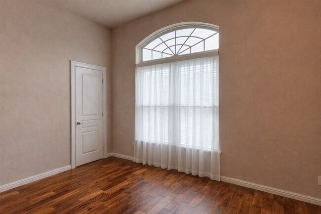 Building Photo - 3915 Markspring Ln