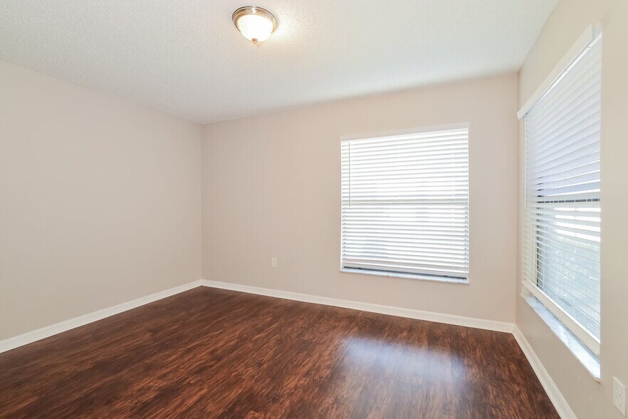 Building Photo - 628 Baldwin Dr