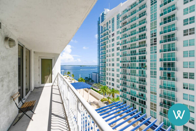 Building Photo - 1200 Brickell Bay Dr