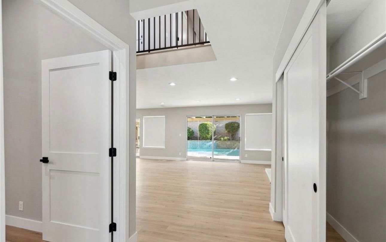 Building Photo - 17552 Wayne Ave