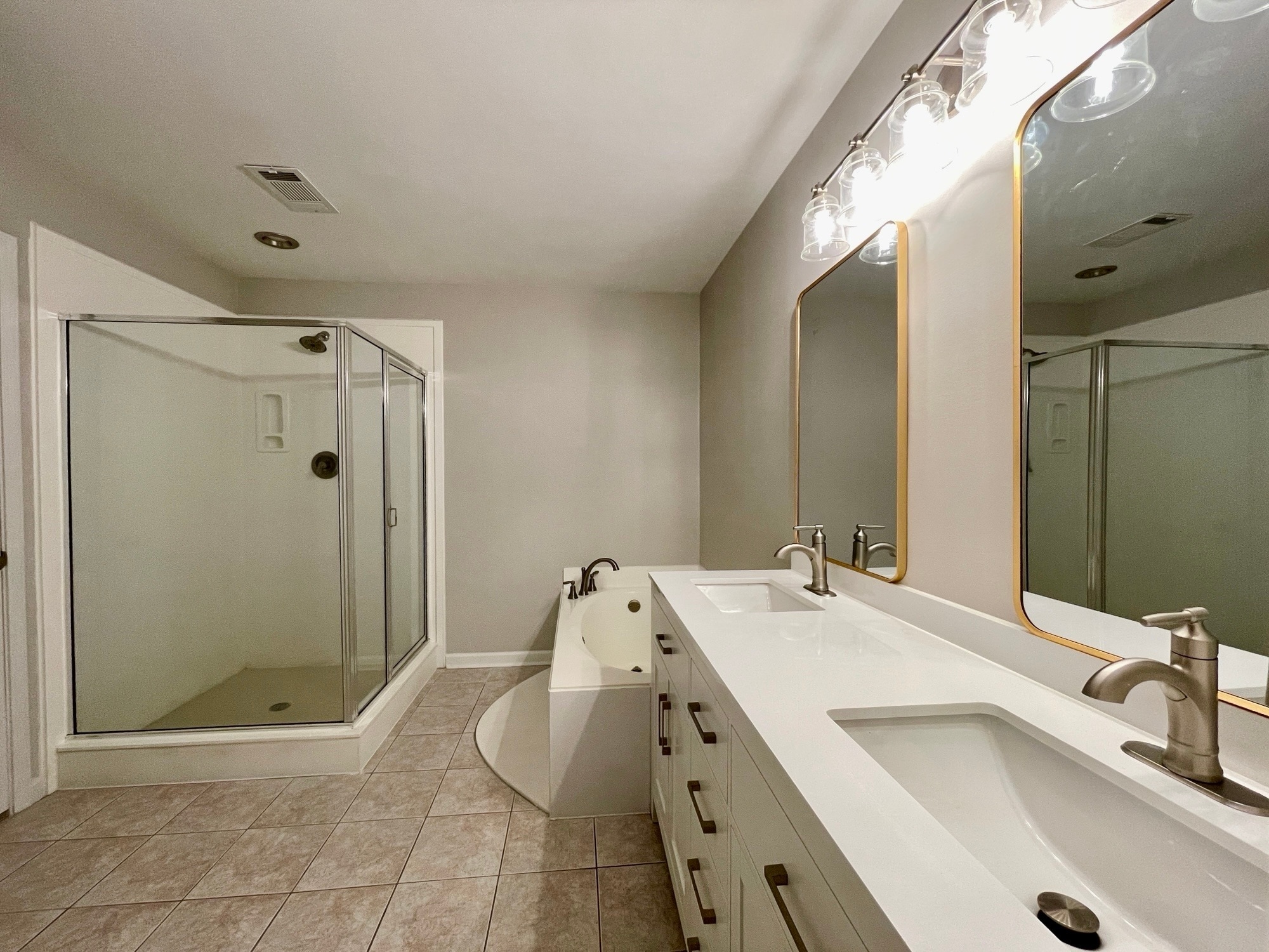 Building Photo - 1492 Howling Dr