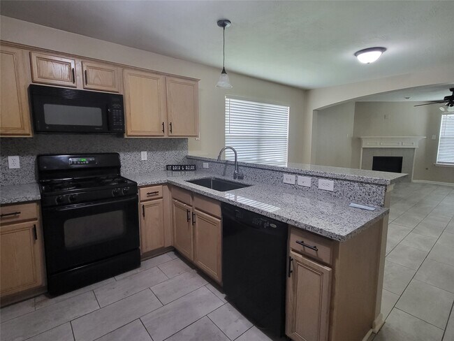 Building Photo - 7302 Legacy Pines Dr