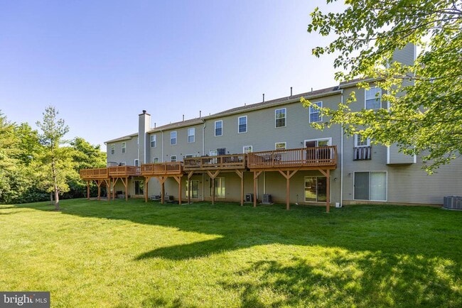 Building Photo - 605 Wentworth Dr