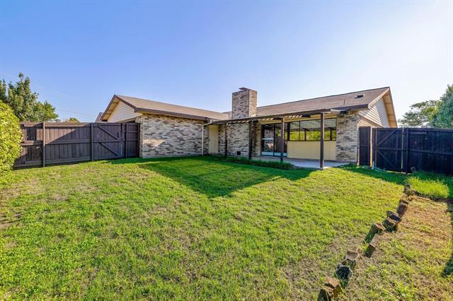 Building Photo - 3017 Rockett Dr