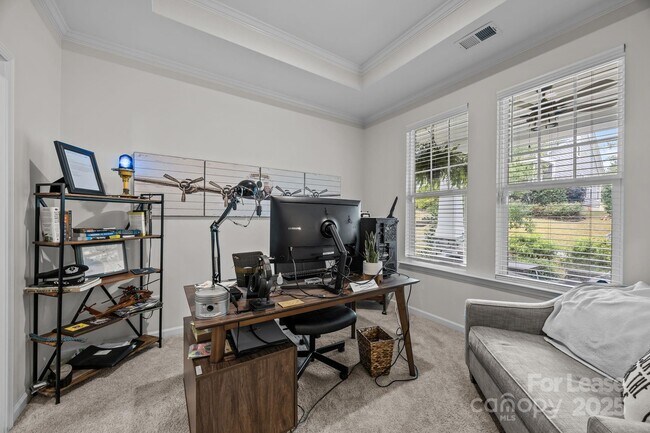 Building Photo - 113 Mac Aly