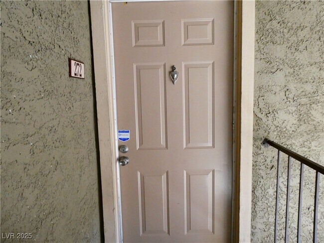 Building Photo - 5251 Indian River Dr