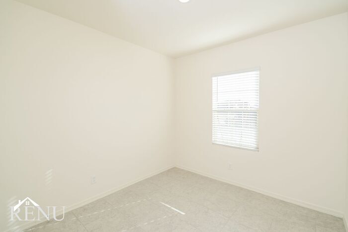 Building Photo - 35579 W San Capistrano Ave