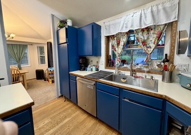 Building Photo - 1030 NE Coco Ct