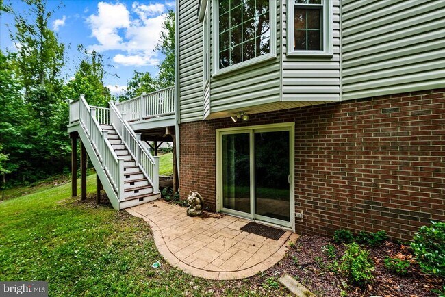 Building Photo - 80 Stonewall Dr