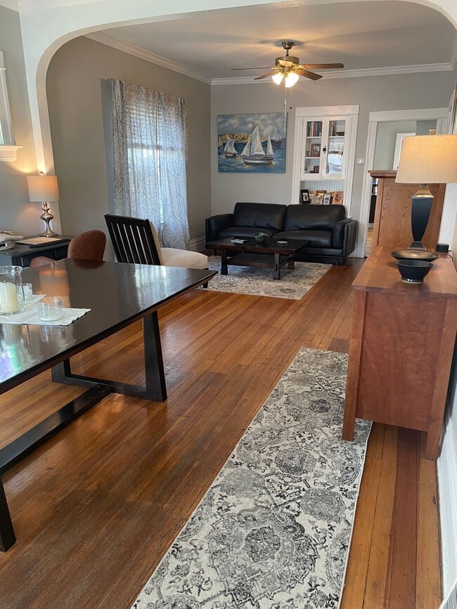 Building Photo - Charming duplex available in Cherry Creek North, one of Denver’s most sought-after neighborhoods!