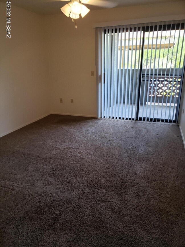 Building Photo - 5751 N Kolb Rd