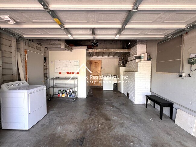 Building Photo - Spacious 2bd/2ba Arden Area Home-Must See!