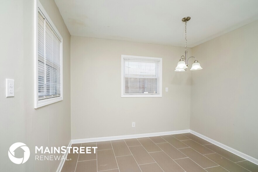 Building Photo - 6207 Red Spruce Dr