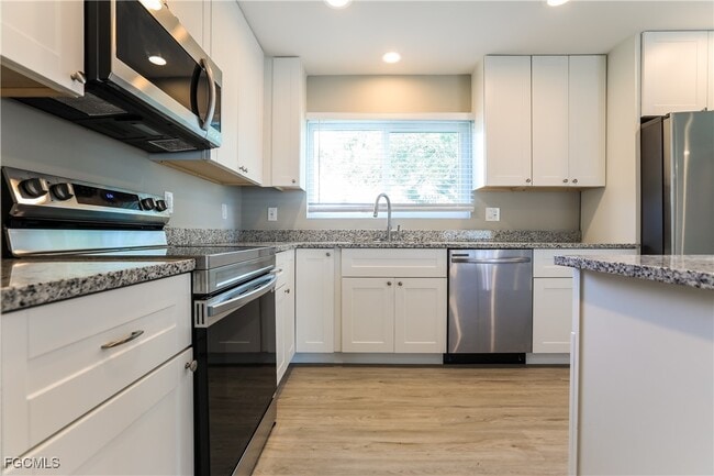 Building Photo - 5292 Trekell St