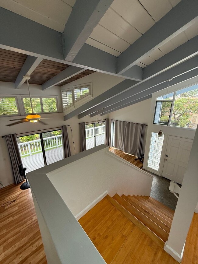 Building Photo - $3,800 / 3 bedroom, 3 bath, multi-level ho...