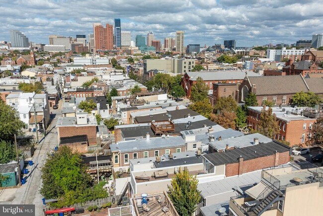 Building Photo - 1330 S Charles St