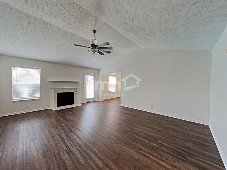 Building Photo - 1543 St Andrews Dr