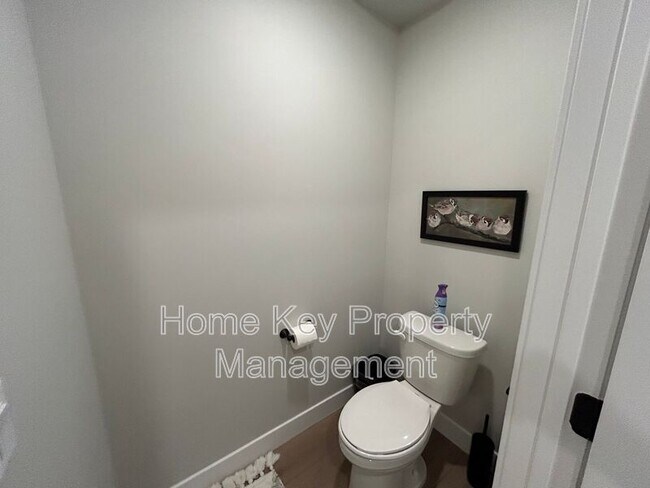 Building Photo - 3954 Razor Dr