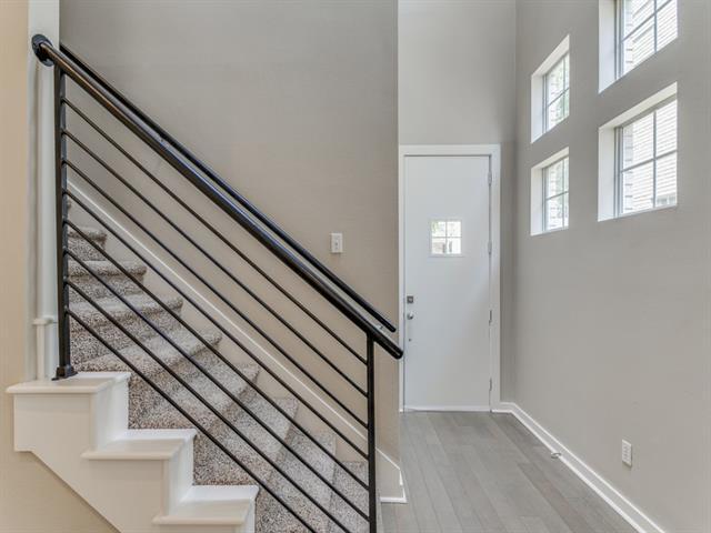 Building Photo - 3911 Wycliff Ave