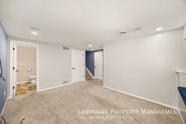 Building Photo - 6431 W 64th Pl