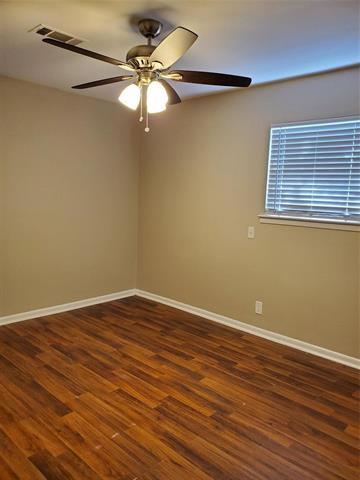 Building Photo - 605 Pershing Dr