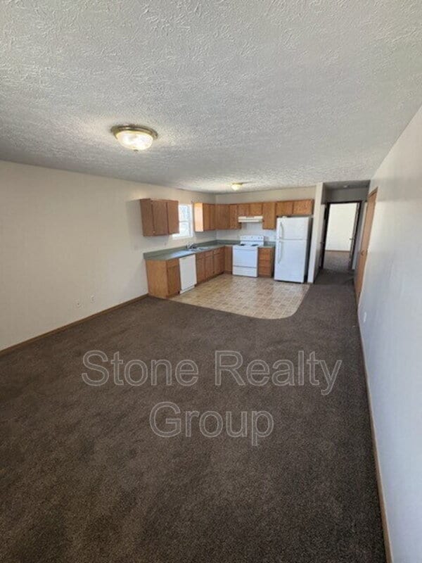 Building Photo - 679 N 25th St