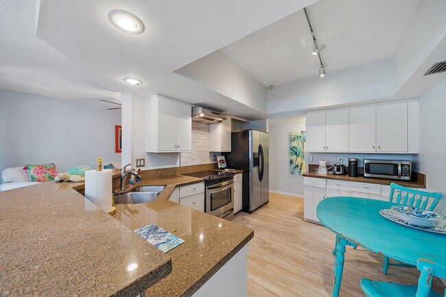 Building Photo - 401 Sea Oats Dr