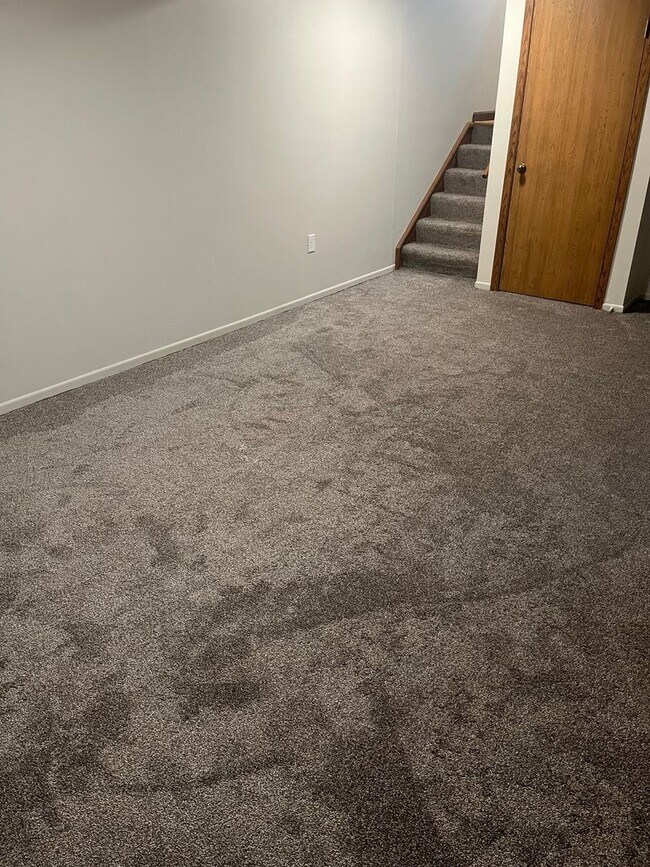 Building Photo - Charming 3BR Townhome in Pittsburgh