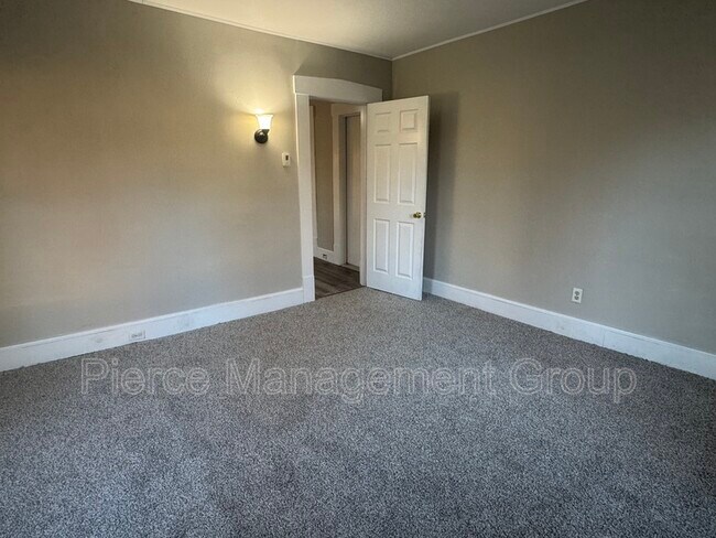 Building Photo - 69 Turnpike St