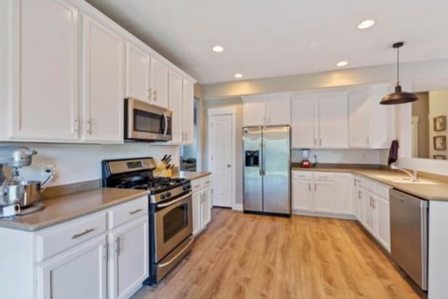 Building Photo - BEAUTIFUL HOME IN DESIRABLE SPRING CREEK R...