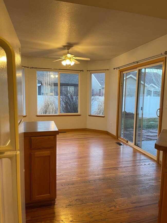 Building Photo - Spacious Home is East Windsor