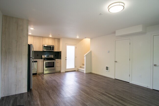 Building Photo - Stylish + Modern Corner 2-Bedroom Townhouse!