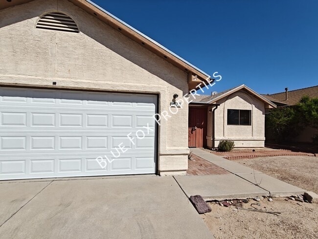 Building Photo - 9073 N Tiger Eye Way