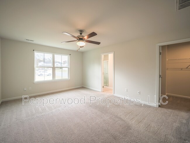 Building Photo - 411 Triple Crown Way