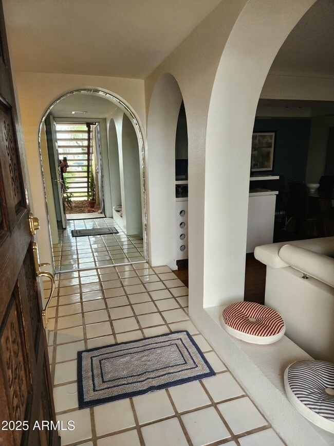 Building Photo - 7557 N Dreamy Draw Dr