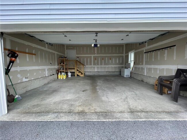 Building Photo - 88 Stratford Dr