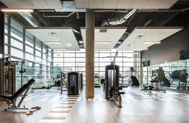 Building Photo - 8110 Park Ln