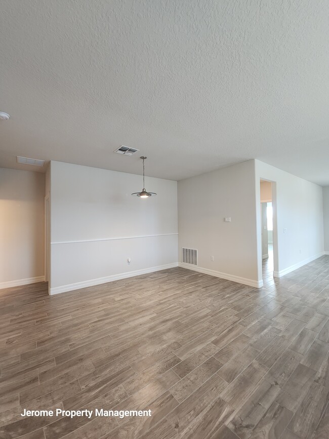 Building Photo - 18743 Coastal Shr Ter