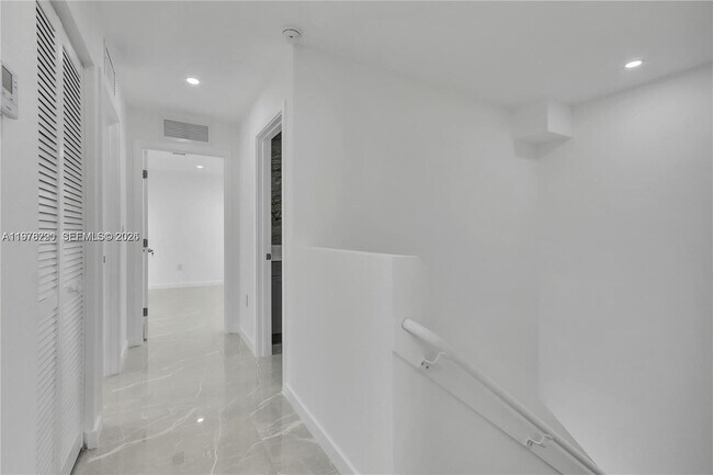 Building Photo - 18455 SW 117th Ct