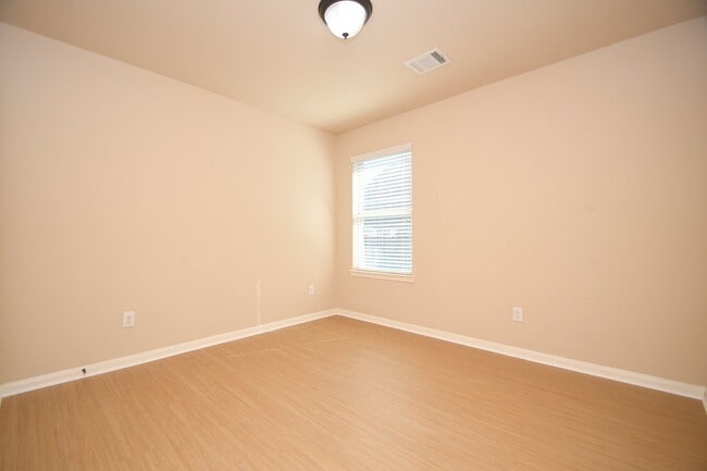 Building Photo - 10015 Bitternut Hickory Ln