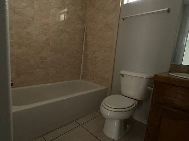 Building Photo - 2300 N Erica St