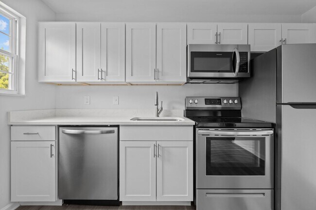 Building Photo - 2128 S Roxboro St