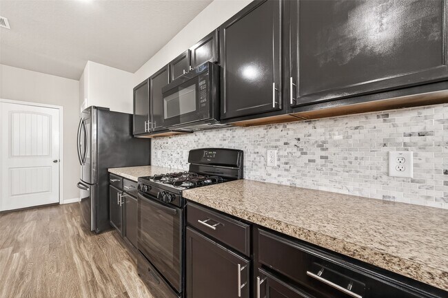 Building Photo - 5739 Manning Crk Trl