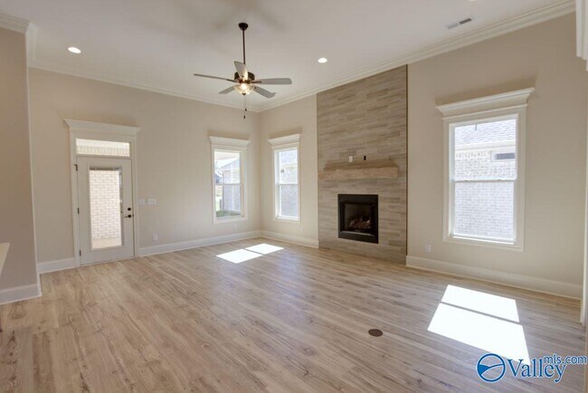 Building Photo - 12378 Narayan St